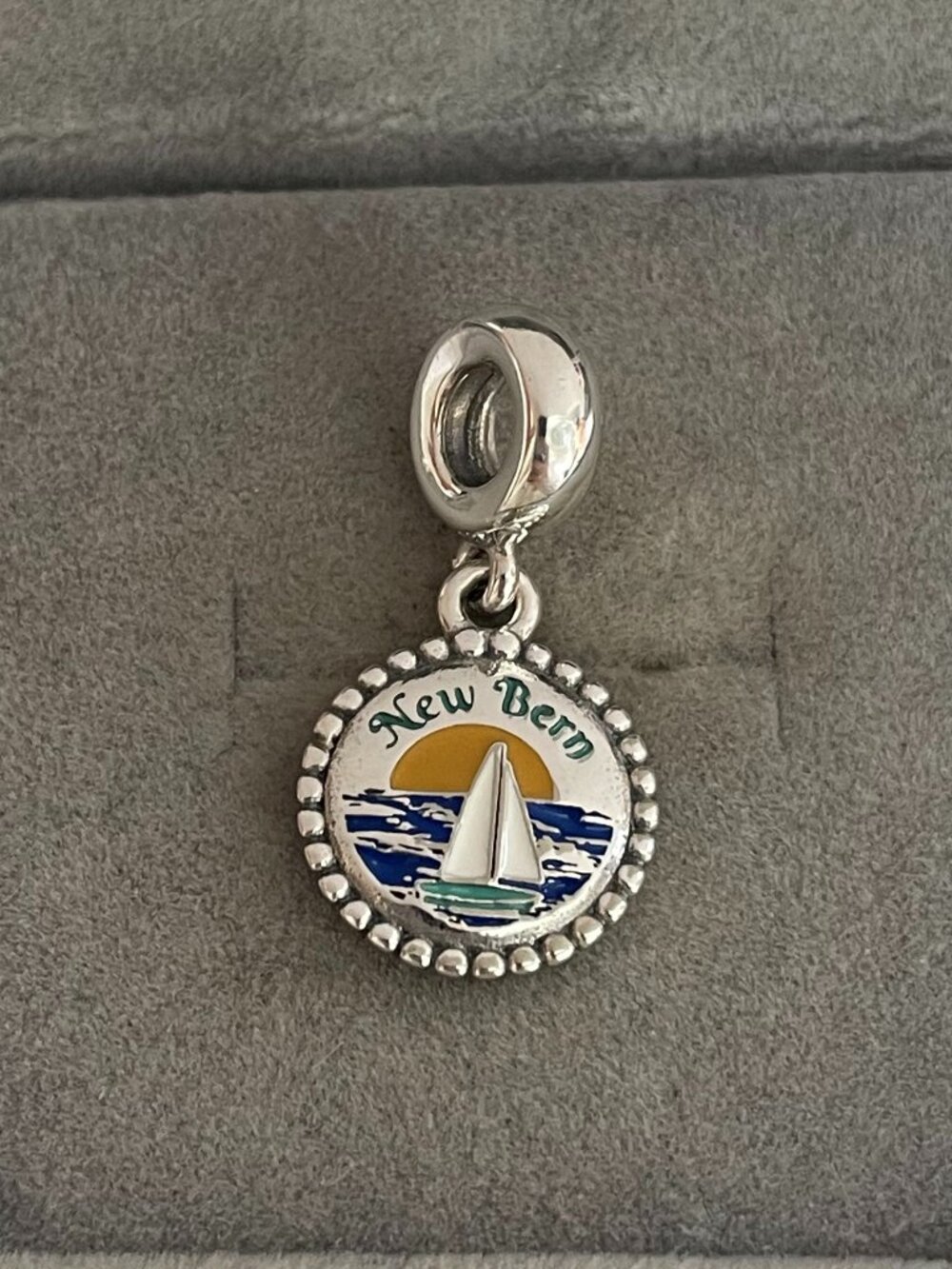 Pendant New Bern Exclusive Charm Pendant S925 Sterling Silver Jewelry